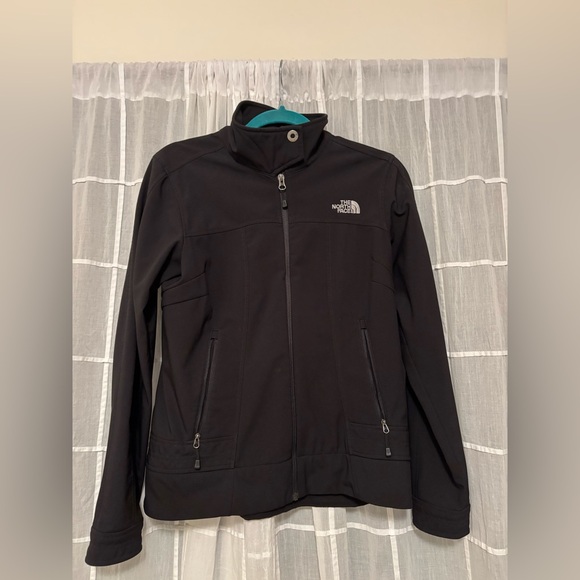 The North Face Women’s Soft Shell Performance Jacket in Black - Picture 1 of 4